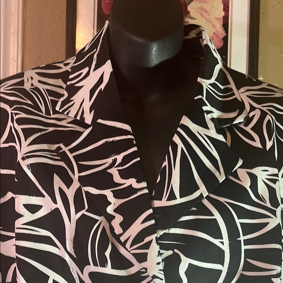 Laura Scott Black and White Graphic Blazer - Picture 3 of 7